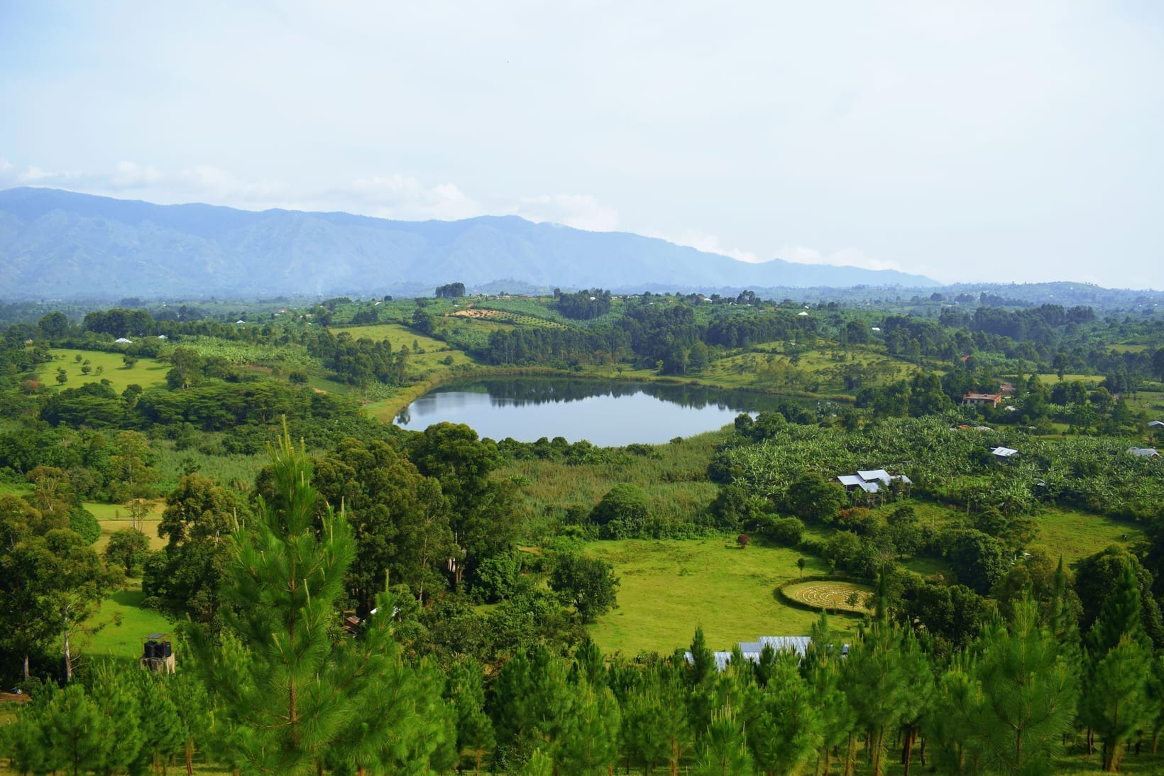 Fort Portal & the Crater Lakes: A Traveller's Guide